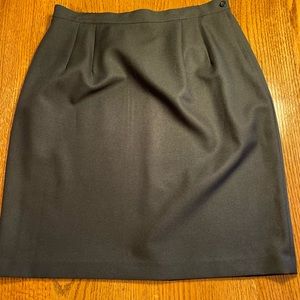 HAYBERD DASHERY BLACK ZIP UP SKIRT SIZE 18WP